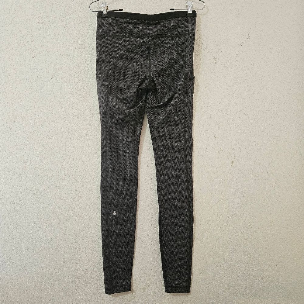 Lululemon Athletica Speed Tight II herringbone pattern, tagless - Picture 4 of 11